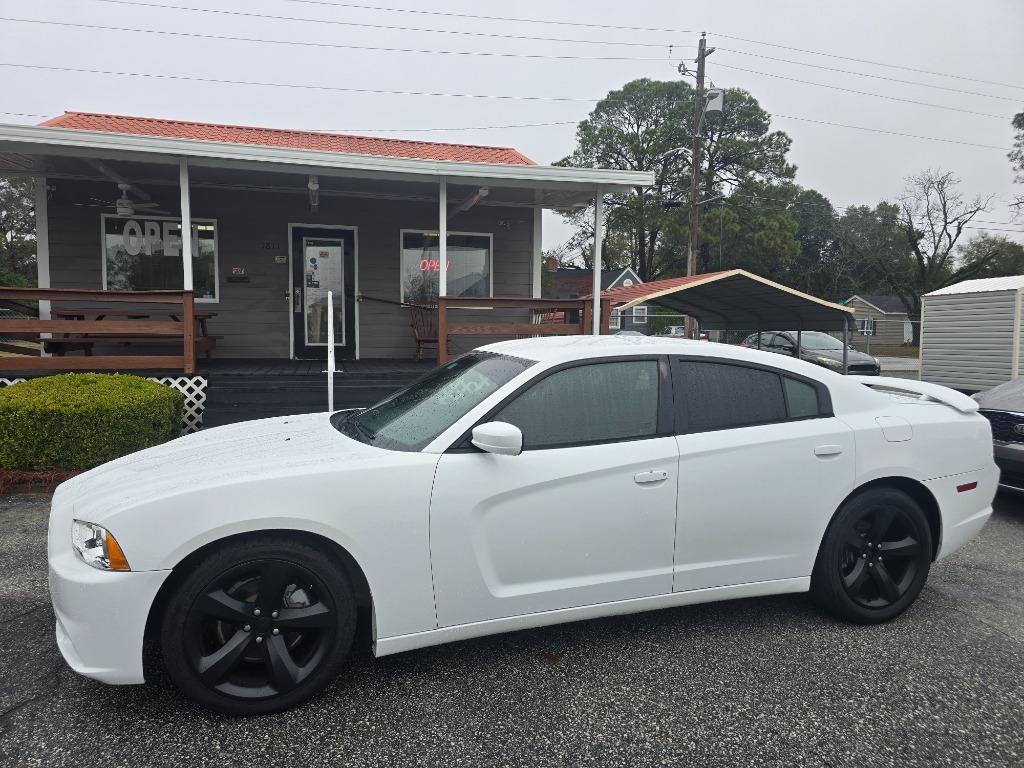 2014 Dodge Charger SXT's photo