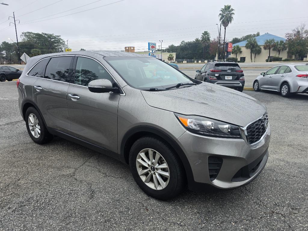2019 Kia Sorento LX's photo