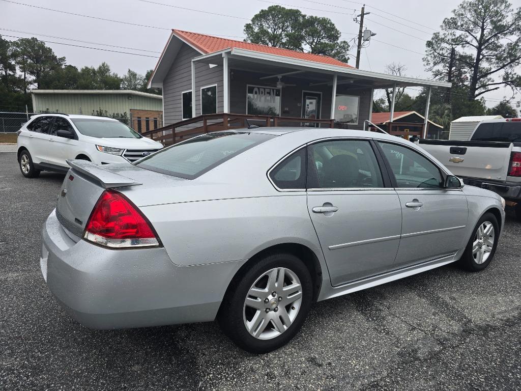 2011 Chevrolet Impala LT's photo